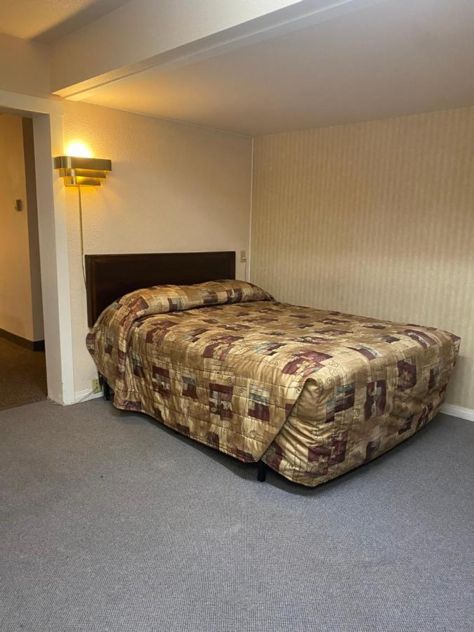 Chinook Motel Lethbridge Eksteriør billede